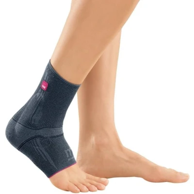 Afbeelding van Medi Levamed Enkelbrace Zilver Maat 2