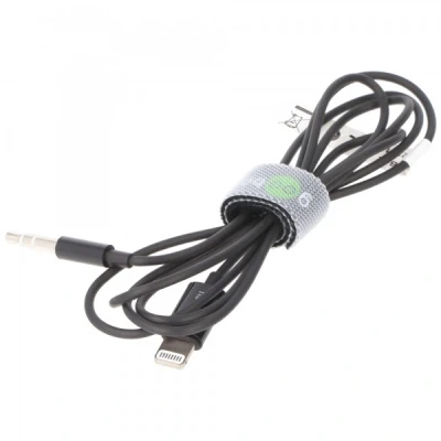 Afbeelding van Goobay Apple Lightning audio aansluitkabel (3.5mm) 1m zwart voor het aansluiten van een iPhone/iPad op audioapparaat via 3.5mm jack