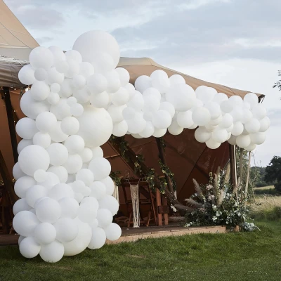 Afbeelding van Luxe witte ballonnenboog kit