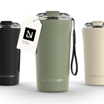 Afbeelding van LARS NYSØM &#039;Rørelse&#039; Thermo Coffee Mug to go 500ml BPA vrij Met Isolatie Draagriem &amp; Tritan Deksel Sage