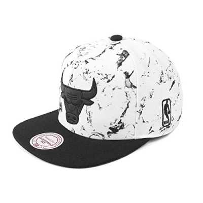 Afbeelding van Mitchell &amp; Ness Chicago Bulls Eazy Snapback Cap Zwart, Wit Zwart