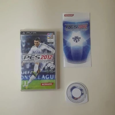 Afbeelding van Halifax Pro Evolution Soccer 2012, 3DS, Nintendo Multiplayer modus, E (Iedereen)