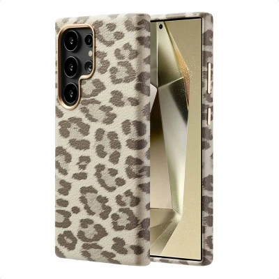 Afbeelding van Selencia Hoesje geschikt voor Samsung Galaxy S24 Ultra Sabi Backcover panterprint MagSafe Soft Ivory