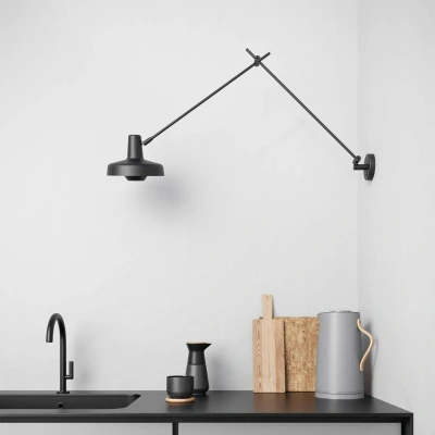 Afbeelding van GRUPA Arigato wand 1 lamp 110cm Ø23cm zwart