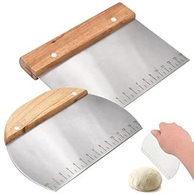 Afbeelding van DBAILY Set van 2 roestvrijstalen deegschrapers met houten handvat, multifunctionele deegsnijder in levensmiddelenkwaliteit voor brood, gebak, cake, pizza