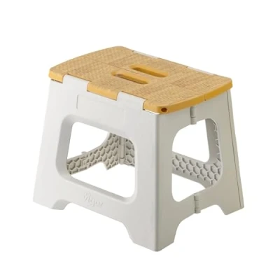 Afbeelding van VIGAR Opvouwbare kruk, compact model, hoogte 27 cm, antislip bovenkant, ideaal voor keuken, badkamer en camping, maximaal gewicht 150 kg, grijs bruin