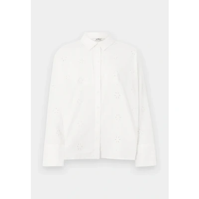 Afbeelding van Only Blouse Onlnew Lina Grace Ls Brod Angl Shir 15360467 Cloud Dancer Dames Maat XS