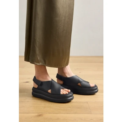 Afbeelding van Camper Pelotas Flota UP Sandalen met plateauzool, Dames, Maat: 35, Schwarz Leer