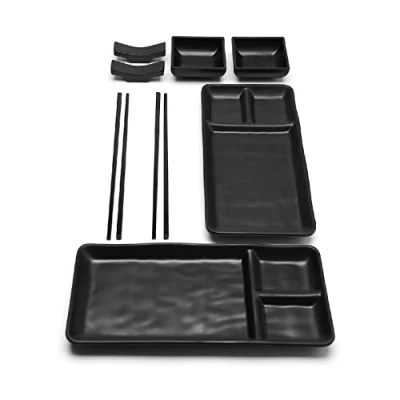 Afbeelding van Japanse Melamine Sushi Gerechten Set (8 stuks) Bevat 2 Zwarte Gerechten, Sauskommen, Eetstokjes en Dienblad Aziatische (Zwart)