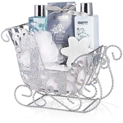 Afbeelding van BRUBAKER Cosmetics 6 Stuks Verzorgingsset Winter Wonder Beauty Gift Set Vanille Scent met Glitterslee Zilver