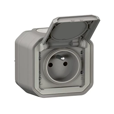 Image de LEGRAND Prise Etanche IP55 avec Terre Plexo 2P+T 16A Complète Volet Pour Pose En Apparent Fabriqué France Gris