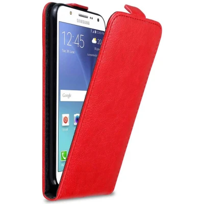 Afbeelding van Cadorabo Hoesje geschikt voor Samsung Galaxy J7 2015 in APPEL ROOD Beschermhoes flip design Case Cover met magnetische sluiting