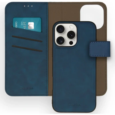 Afbeelding van imoshion Hoesje Geschikt voor iPhone 16 Pro Max Met Pasjeshouder Uitneembare 2 in 1 Luxe Bookcase Blauw