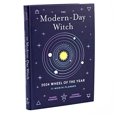 Afbeelding van Modern Day Witch 2024 Wheel of the Year 17 Month Planner