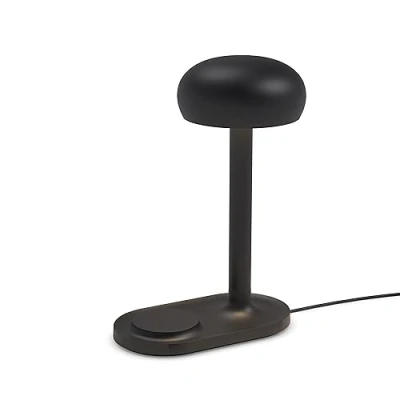 Afbeelding van EVA SOLO Emendo lamp met Qi draadloze oplader Zwart combineert design en functionaliteit zonder compromissen