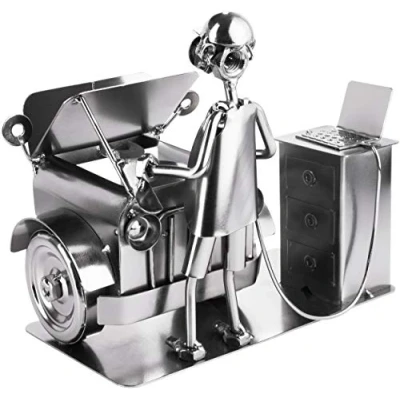 Afbeelding van BRUBAKER Schroef Man Auto Monteur Handgemaakte IJzer Figuur Metal Metalen Gift voor Mechanica, Mechatronica, Tuners en Hobbyisten