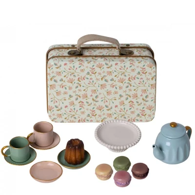 Afbeelding van Maileg poppenhuis theeservies met cake en macarons merle