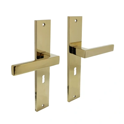 Afbeelding van Intersteel Deurkruk Hera op schild 245x45 mm sleutelgat 56 messing titaan PVD