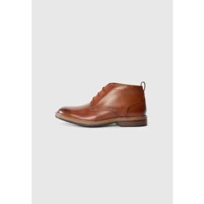 Afbeelding van Clarks Aldwin Chukka herenlaarzen, Medium Lea Tan