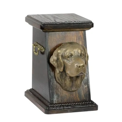 Afbeelding van Elegante urn hond voor hondenas met beeld van een Golden Retriever