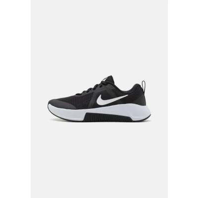 Afbeelding van Nike Performance MC Trainer 3 Trainingsschoen, Heren, Maat: 44.5, Black/white Textiel/ synthetisch