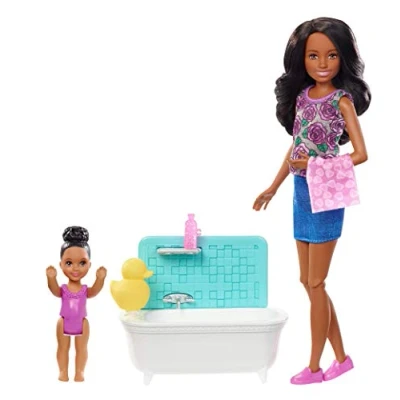 Afbeelding van Barbie Familie set badtijd pop schipper brunette babysitter en kinderfiguur, accessoires inbegrepen, kinderspeelgoed, FXH06