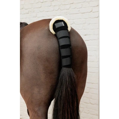 Image de Kentucky Horsewear Protege Queue Peau d&#039;AgneauVendu par Agradi