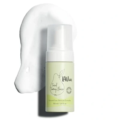 Image de Lav Kids Mousse nettoyante Pour le visage une peau fraîche mais délicatement parfumée Sans savon enfants et bébés Peaux sensibles testées dermatologiquement 100 ml
