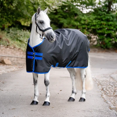Image de Amigo Ripstop 900D Pony 50g Noir/Bleu classiqueVendu par Agradi