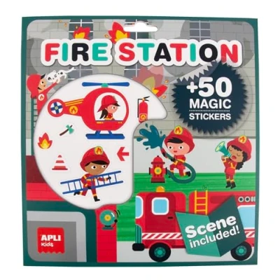 Afbeelding van APLI Kids 19373 Verwijderbare stickerset met scène voor kinderen vanaf 3 jaar, brandweerkazerne thema