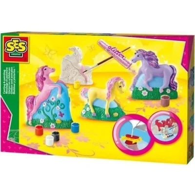 Image de Moulage et peinture 3 chevaux