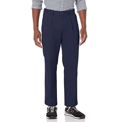 Image de Amazon Essentials Pantalon chino plissé infroissable pour homme (disponible en grande taille large), bleu marine, 86,4 x 76,2 cm (l L)