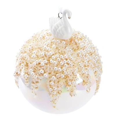 Afbeelding van BRUBAKER Premium Kerstballen Parel Met Zwaan Porseleinen Beeldje 3,9 Inch (3,9 In) Glazen Bal Handgemaakt Kerstboom Ornament Kerstboombal Wit Gekleurd