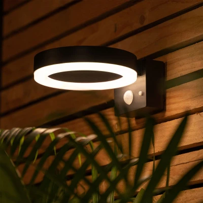 Afbeelding van Malabo Solar LED wandlamp met bewegingssensor, Warm Wit Licht, 600 Lumen beveiligingslicht, IP44 waterbestendig, buitenlamp bewegingssensor &amp; 3 licht modi, tuinverlichting, Tuinverlichting op zonneenergie, Brendz