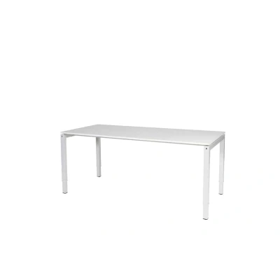 Afbeelding van Cubeo 4 poot bureau, zit/zit hoogte verstelbaar (62 85cm) dmv slinger met 180x80cm licht grijs 25mm blad en wit (RAL9010) frame