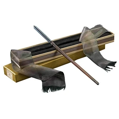 Afbeelding van Draco Malfidus Wand in Ollivanders Box by The Noble Collection 13,5 inch hoge kwaliteit muur met originele olivanders wanddoos Harry Potter filmset filmrekwisieten muren