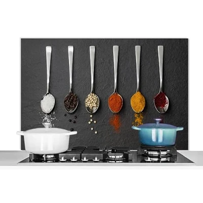 Afbeelding van KitchenYeah© Achtergrond voor afzuigkap, 100 x 65 cm, aluminium, spatbescherming, keuken, wanddecoratie, kookplaat, anti spat, specerijen, lepels tafel rustiek kruiden