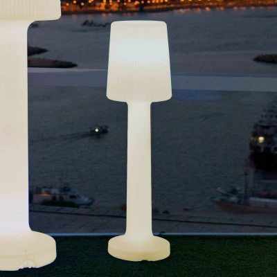 Afbeelding van Newgarden Carmen vloerlamp hoogte 110 cm warmwit