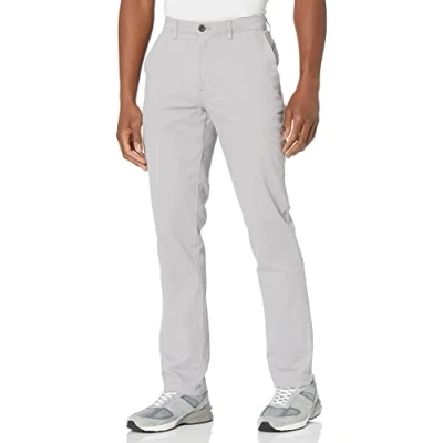 Image de Amazon Essentials Pantalon chino stretch décontracté, coupe athlétique (grandes tailles disponibles) Men&#039;s, Gris Clair, 34W / 31L