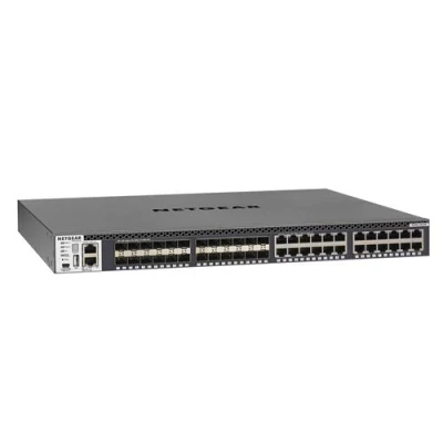 Image de NETGEAR ProSAFE M4300 24X24F commutateur 48 ports Géré Montable sur rack