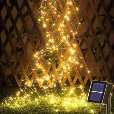 Afbeelding van yowin Lichtsnoer op zonne energie voor buiten, 1 m, 100 leds, waterval, 8 modi, waterdichte lichtketting gieter, planten, terras, balkon, tuin
