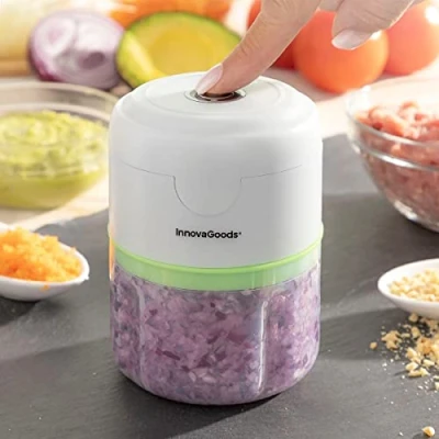 Image de InnovaGoods® Mini Hachoir Rechargeable Portable Echoppie, Pratique et Polyvalent, Idéal pour Hacher des Fruits, Légumes, Noix, 3 Lames en Acier Inoxydable, Capacité de 150 ml, Puissance 45