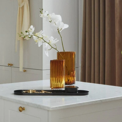 Afbeelding van AYTM Folium vaas, hoogte 20 cm, amberkleurig, glas