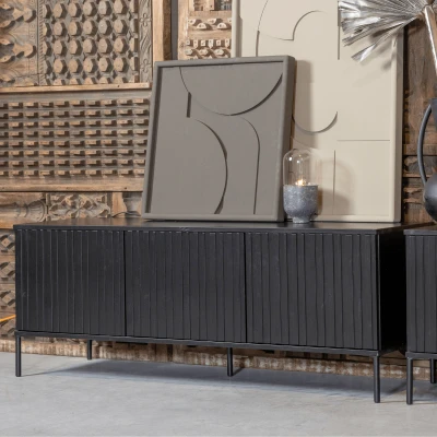 Afbeelding van New Gravure tv meubel 150cm grenen zwart