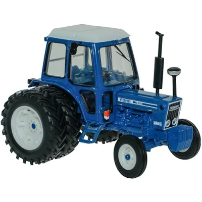Afbeelding van Britains Ford 7600 Tractor met dubbele wielen, gegoten tractor, boerderijspeelgoed in schaal 1:32, model tractoren om te verzamelen voor kinderen vanaf 3 jaar
