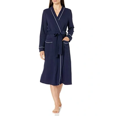 Image de Amazon Essentials Peignoir long, léger gaufré pour femme (disponible en grande taille) bleu marine (taille S)