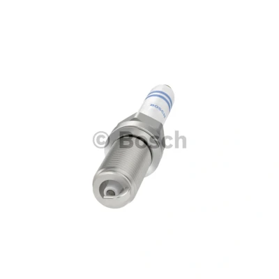 Image de 1 bougie d&#039;allumage bosch 0 242 135 510