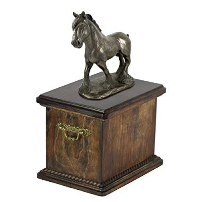 Afbeelding van Elegante urn voor paardenas met hondenbeeldje van een Labrador