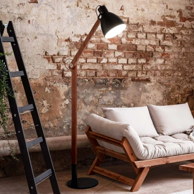 Afbeelding van Vloerlamp Sveva van hout, zwart/walnoot