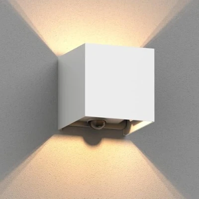 Afbeelding van ledscom.de CUBEL Wandlamp voor buiten, IP65, up/downlight, bewegingsmelder, mat wit, vierkant, 1 x G9 max. 10 W